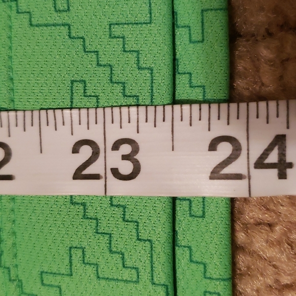 Nike Golf Women's Green Geometric Print Shirt - Picture 12 of 12